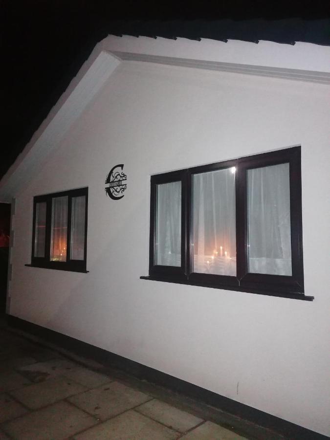 Chota Gher Apartment Widnes Exterior photo