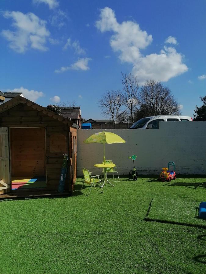 Chota Gher Apartment Widnes Exterior photo